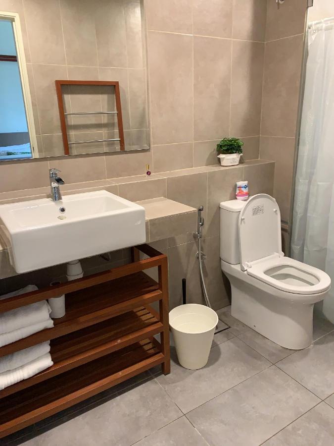 Timur Bay Groundfloor Pool & Seaview Kuantan Esterno foto