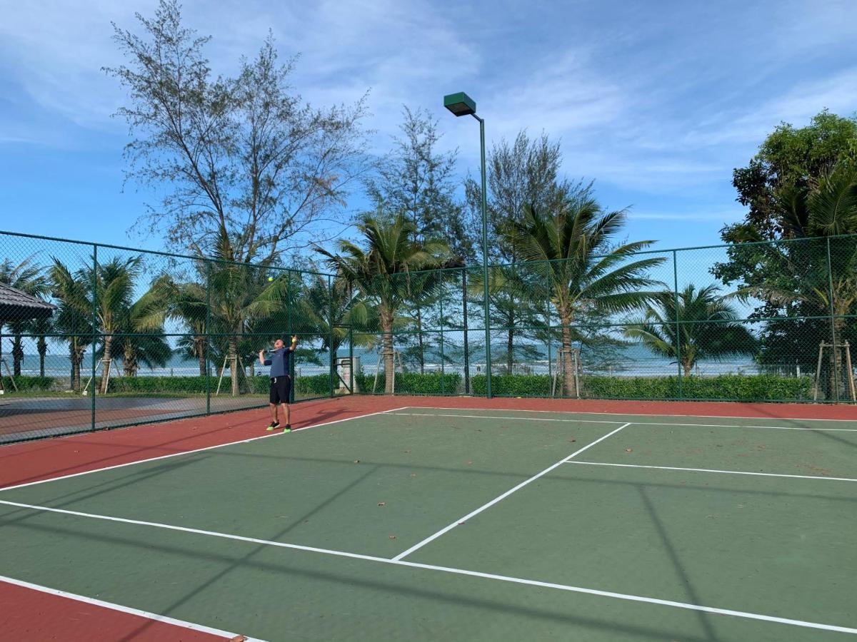 Timur Bay Groundfloor Pool & Seaview Kuantan Esterno foto