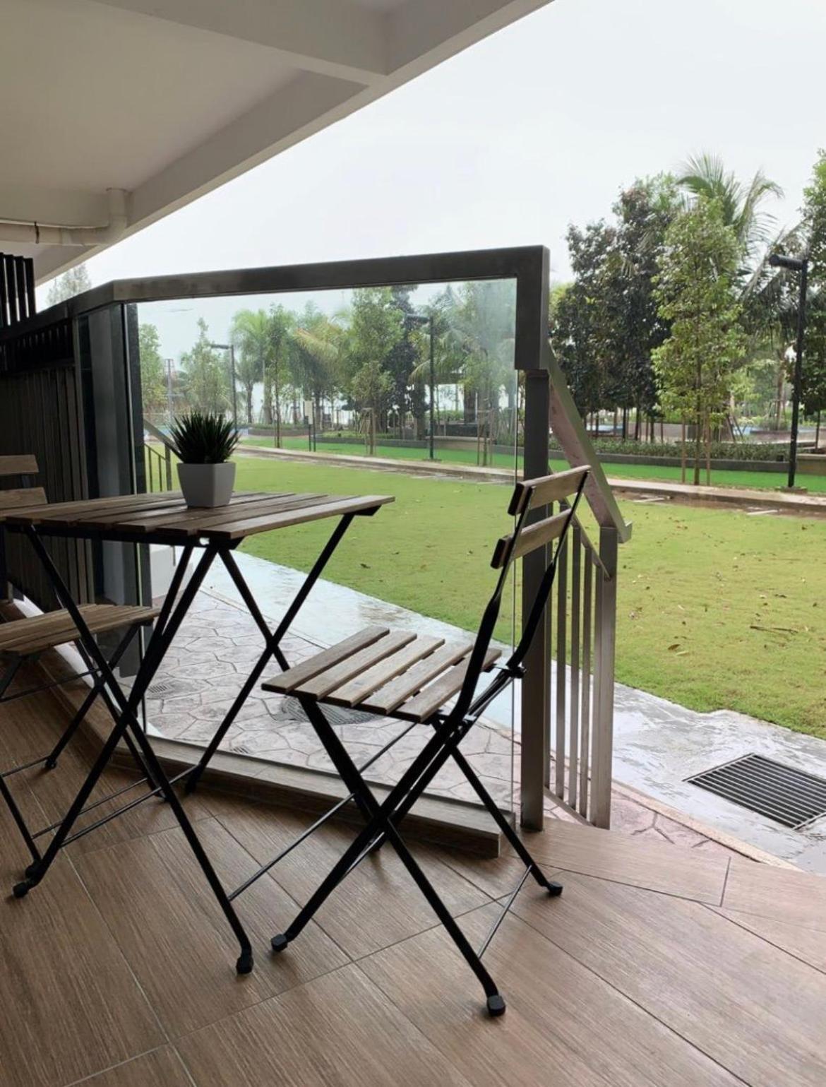 Timur Bay Groundfloor Pool & Seaview Kuantan Esterno foto
