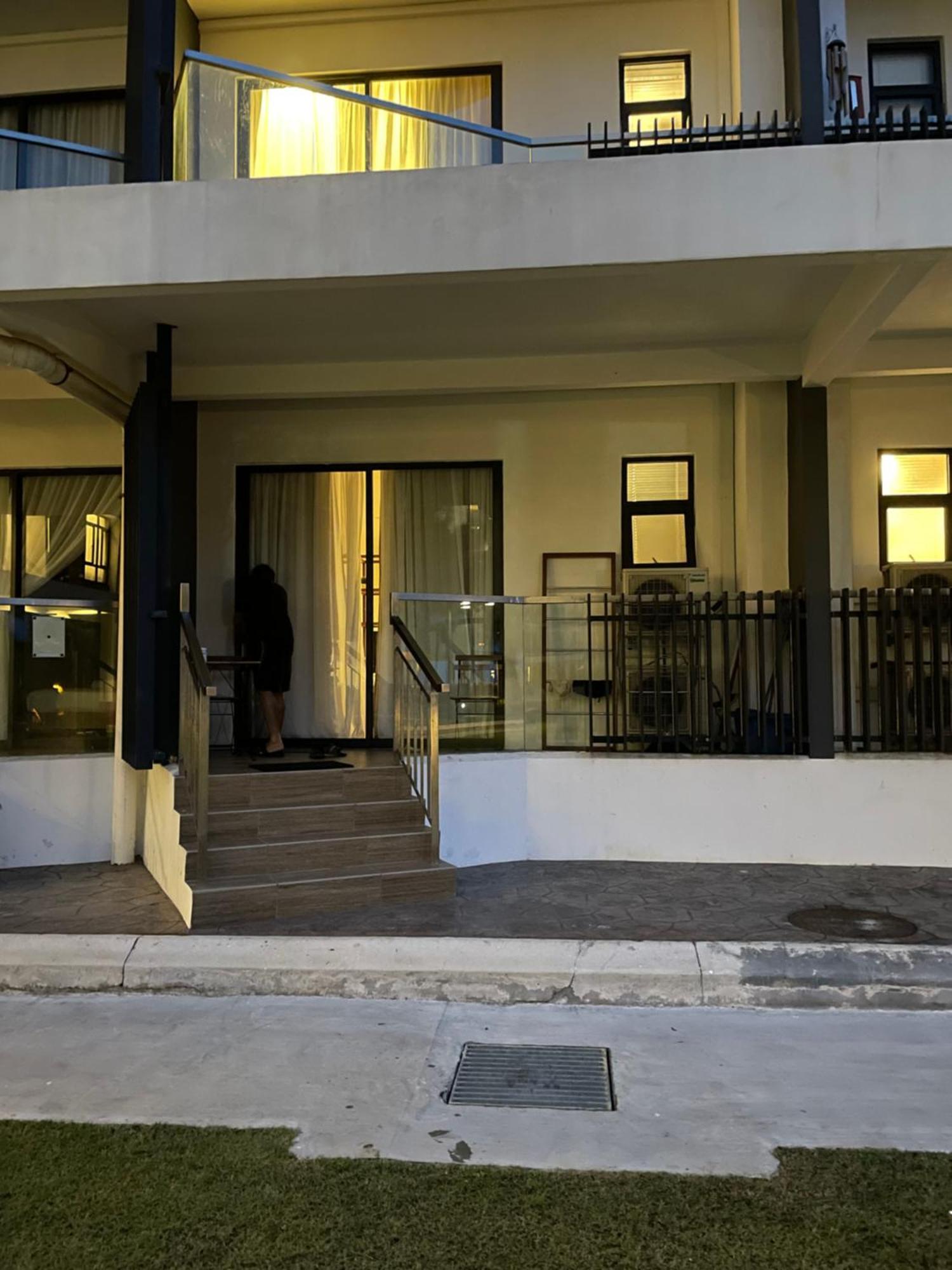 Timur Bay Groundfloor Pool & Seaview Kuantan Esterno foto
